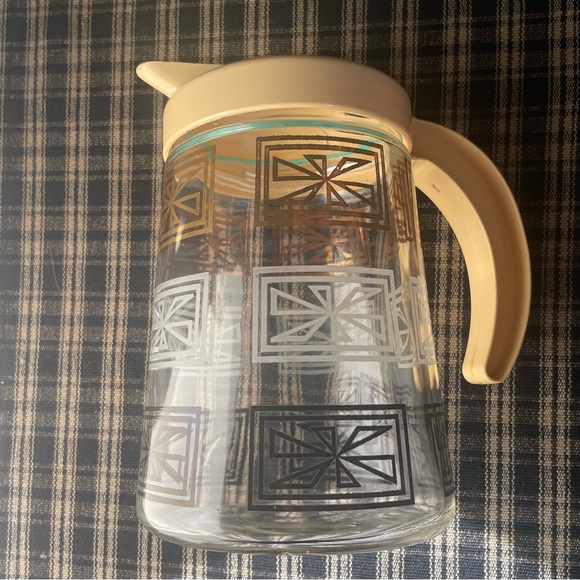 Vintage Glass Pitcher Juice Carafe with Lid Seal Mid Century Modern GUC #583 - Picture 6 of 8